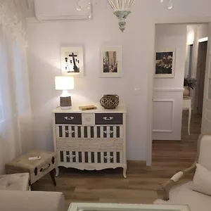 nuevo-y-centrico-santa-marina.es-andalucia.com/